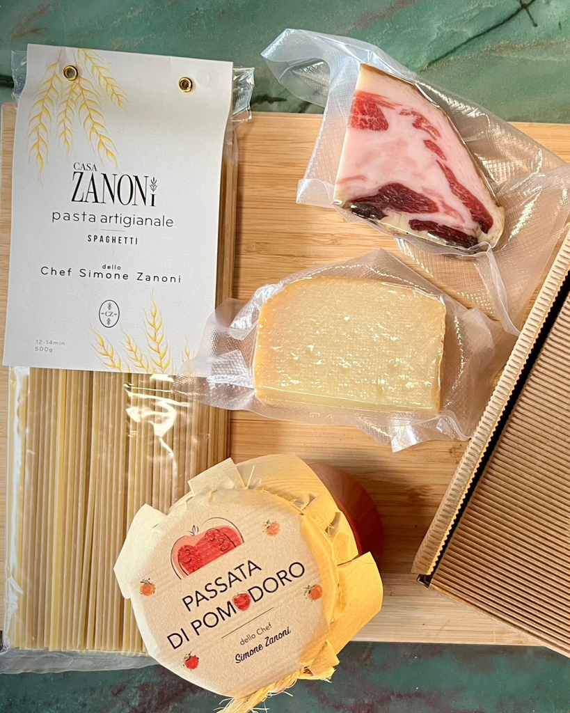coffret recette pasta amatriciana, simone zanoni, guanciale e tomates
